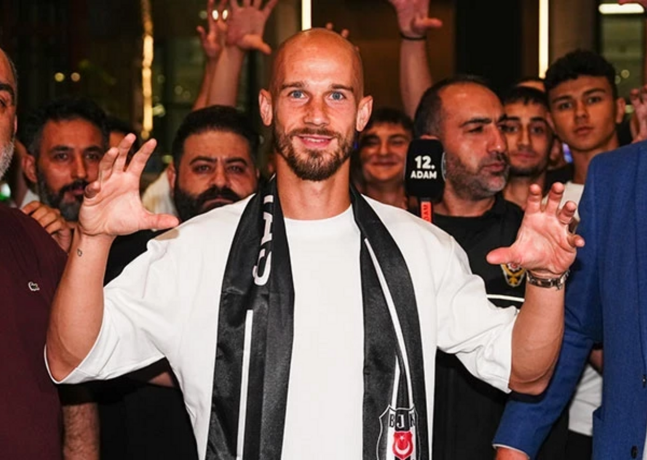 Dünyaca ünlü futbolcu Vaclav Cerny Beşiktaş için İstanbul'a geldi