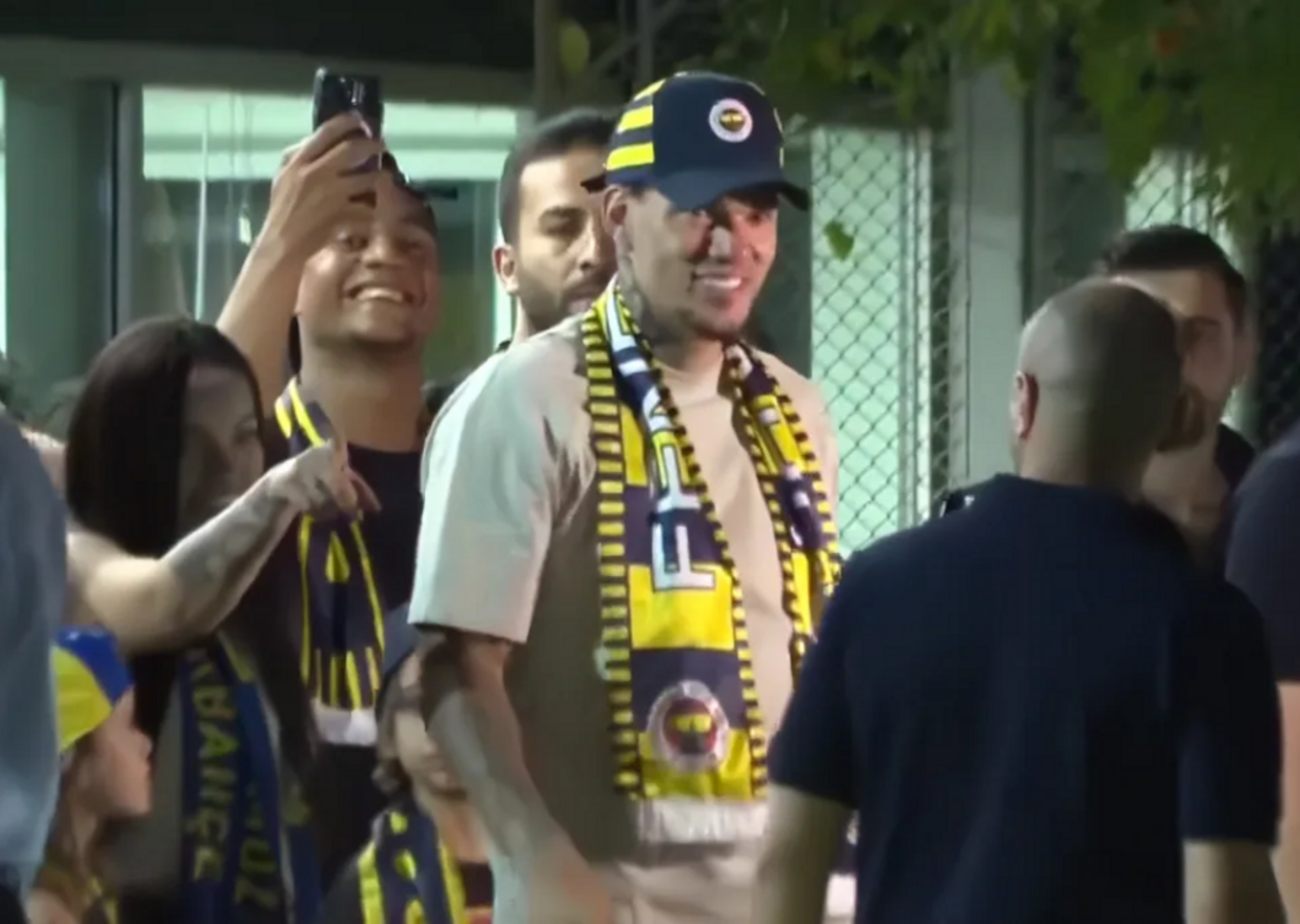 Fenerbahçe'nin dünyaca ünlü yıldız kalecisi İstanbul'a geldi!