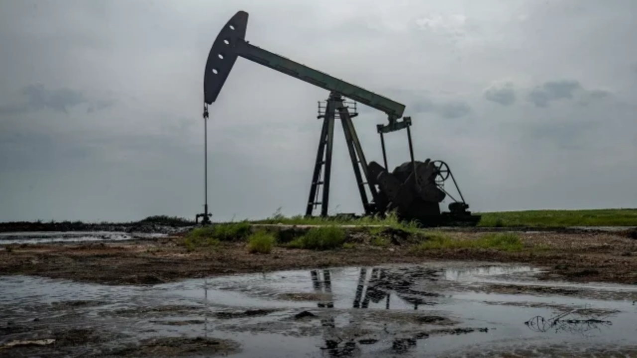 Suriye 14 yıl sonra ilk kez ham petrol ihracatı yaptı
