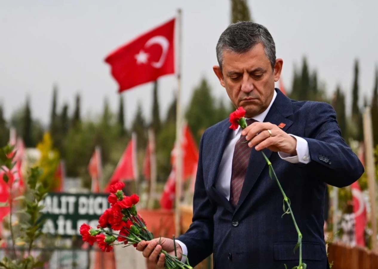 CHP’de dengeler değişiyor... Bomba kulis: Özgür Özel istifa edecek!