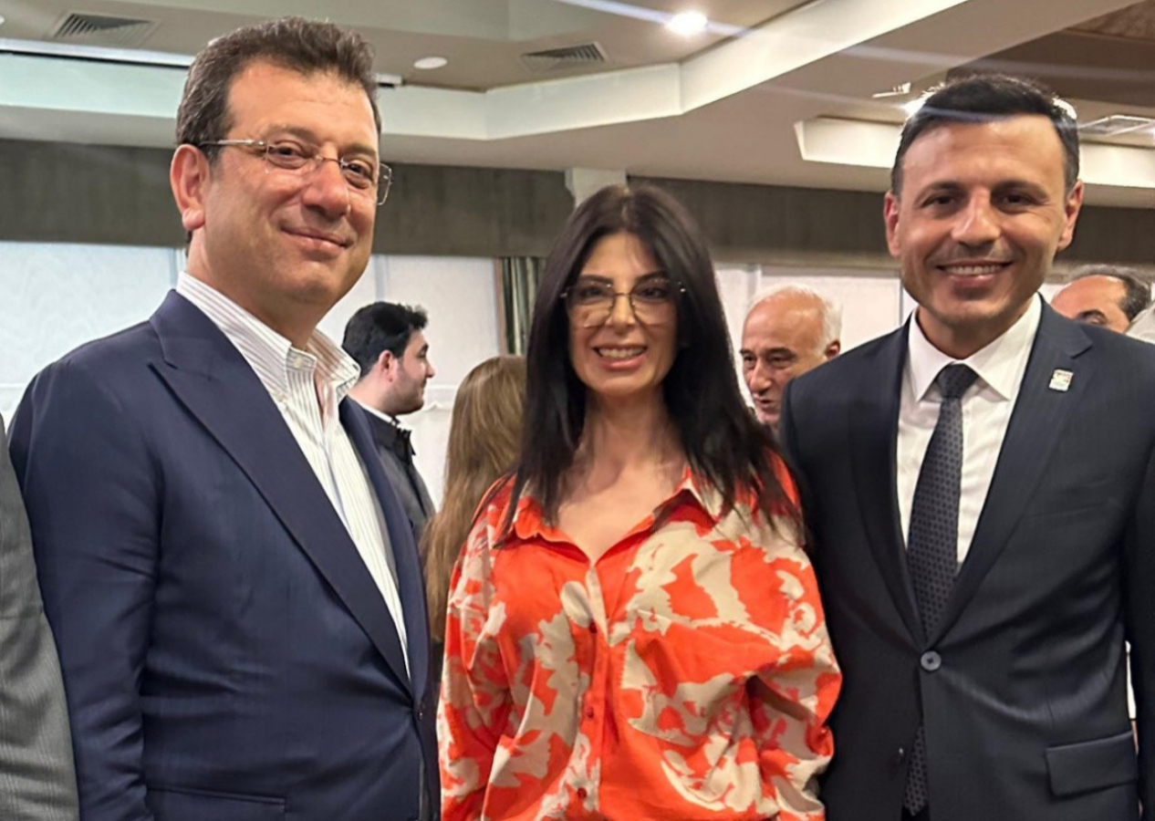 Şaibeyi ortaya çıkaran üye... CHP'de kongreyi iptal ettiren dilekçeyi veren isim belli oldu! Özlem Erkan'ın İmamoğlu ve Özgür Çelik'le yan yana fotoğrafı çıktı