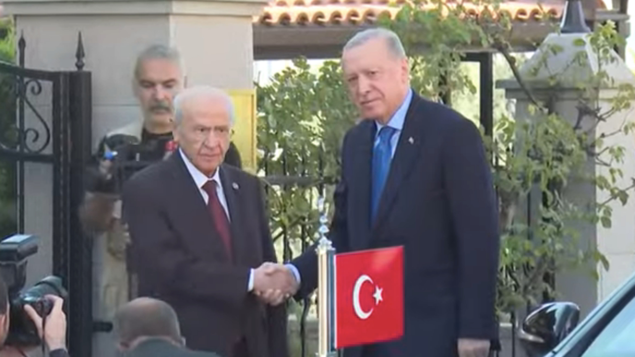 Sürpriz Erdoğan-Bahçeli görüşmesi sona erdi! Masada CHP krizi, Suriye ve “Terörsüz Türkiye” süreci vardı...