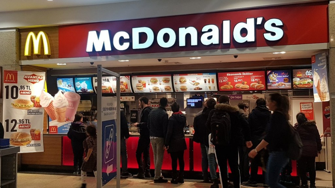 McDonald’s’tan flaş karar! Restoran lobisinden ayrılıyor