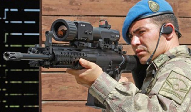 PKK'ya dağları dar eden komandolar teslim aldı!
