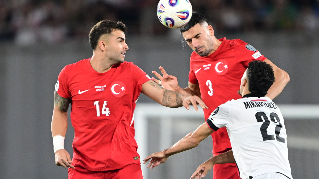 Merih Demiral: “Soyunma odasında büyük mutluluk var!”