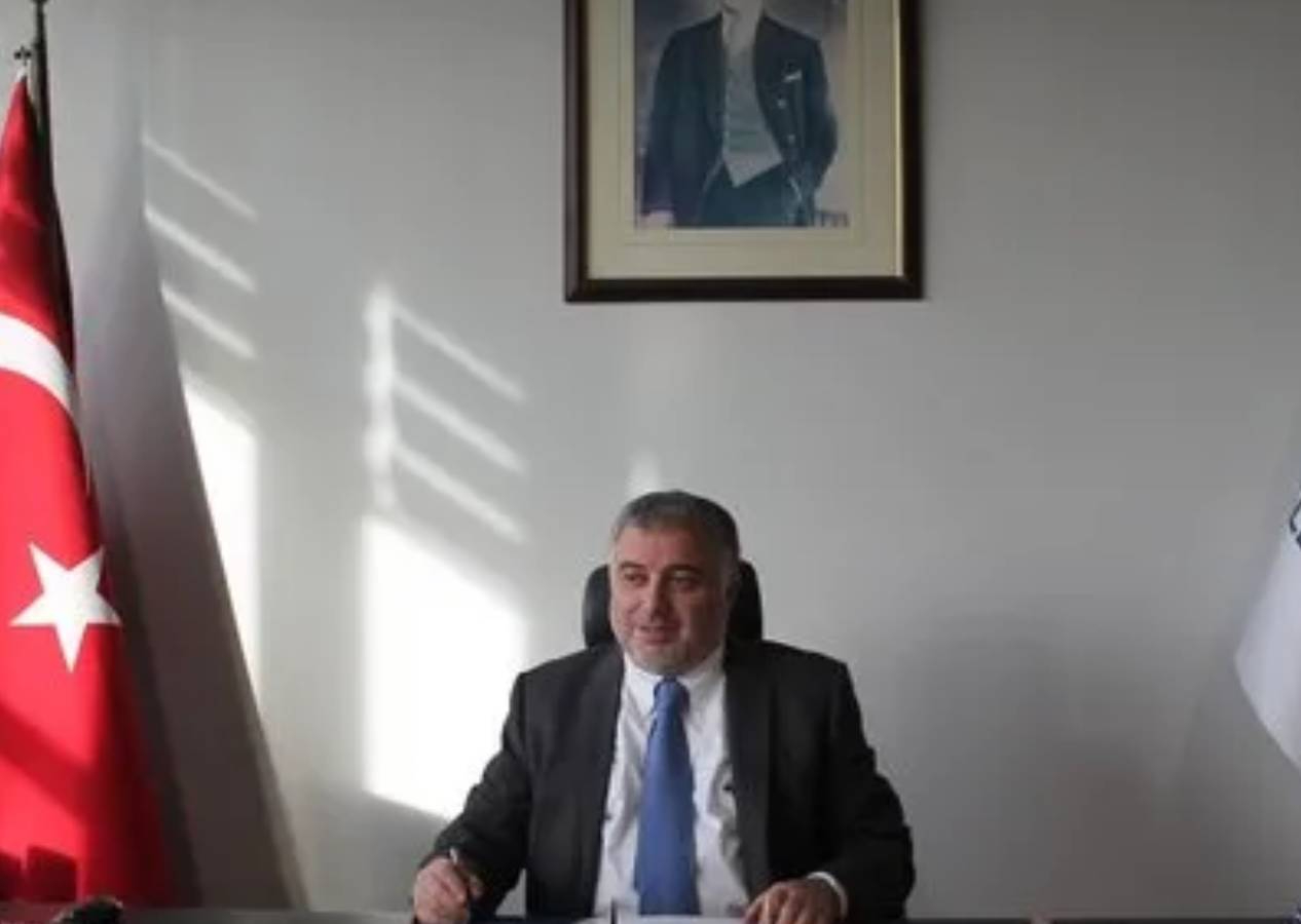 Marmara Üniversitesi'nin yeni Rektörü Prof. Dr. Mehmet Emin Okur kimdir?