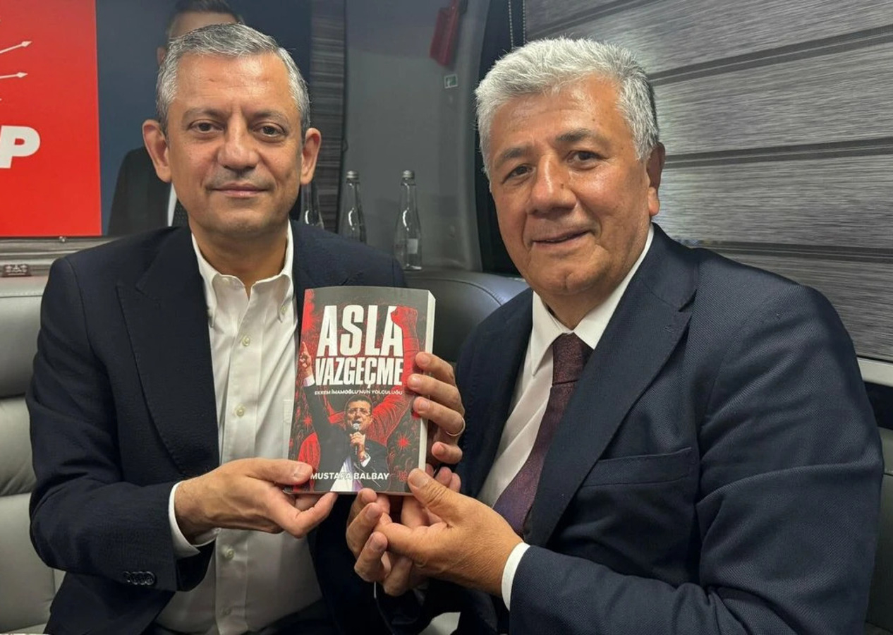 Mustafa Balbay canlı yayında duyurdu: Özgür Özel Büyük Kurultay tarihini o gün açıklayacak!