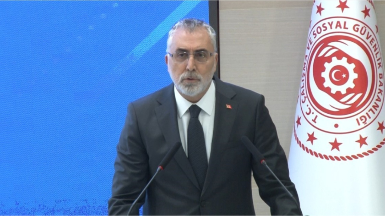 Bakan Işıkhan'dan OVP açıklaması! İşsizlik 2028’de %7,8’e gerileyecek