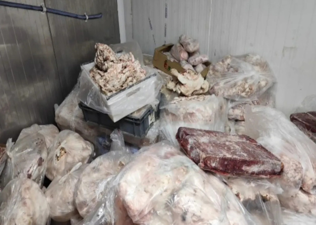 Ankara’da 3 işletmeye operasyon: 11 bin kilo kaçak ürün ele geçirildi