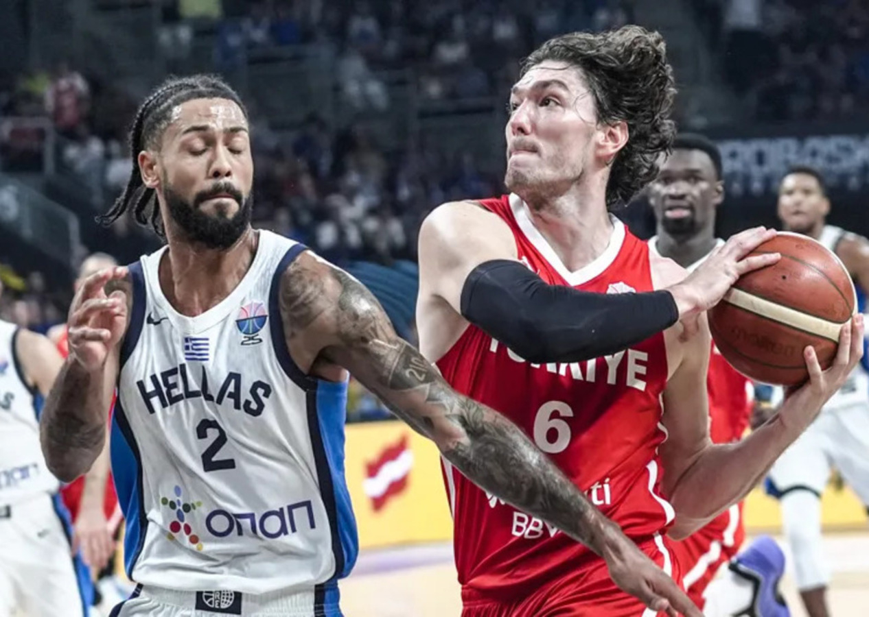 12 Dev Adam tarih yazdı, Avrupa Şampiyonası'nda adını finale yazdırdı (Yunanistan 68 - 94 Türkiye | Maçın özeti)