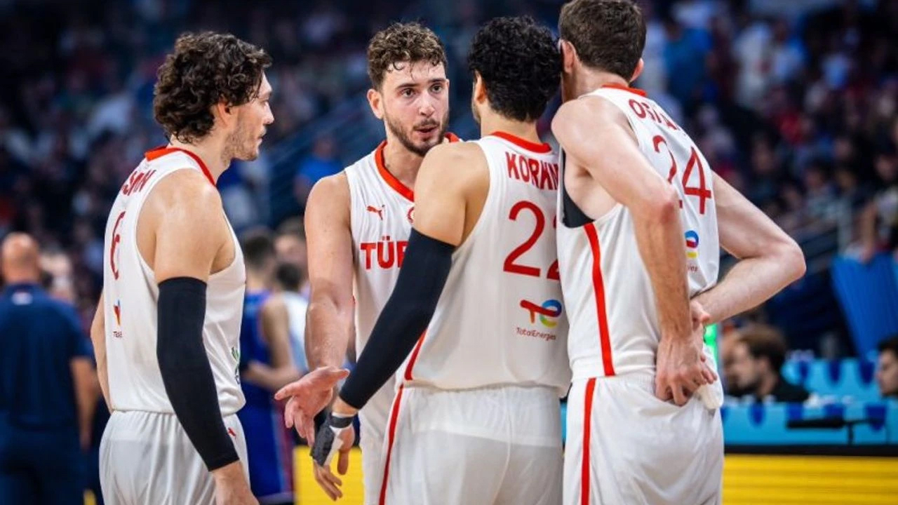 12 Dev Adam final yolunda Yunanistan karşısında