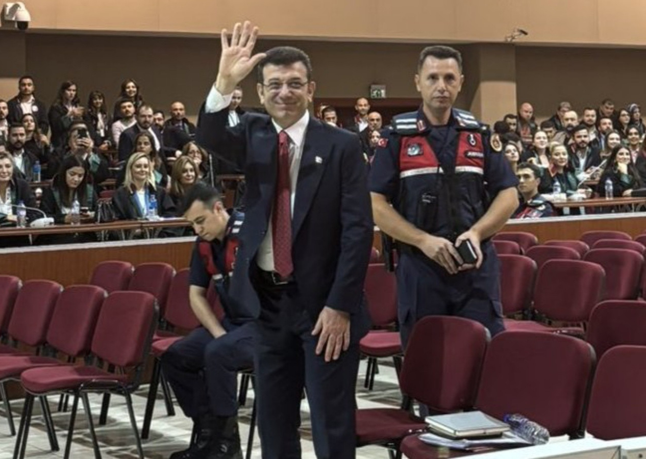 Ekrem İmamoğlu hakim karşısında! Aylık gelir ve mezuniyet sorusuna bakın ne cevabı verdi...