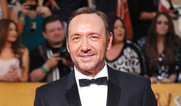 Dünyaca ünlü aktör Kevin Spacey, eşcinsel olduğunu açıkladı!