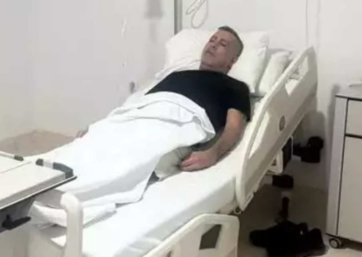 Haluk Levent sevenlerini korkuttu: Konser sonrası hastaneye kaldırıldı! Son sağlık durumu nasıl?