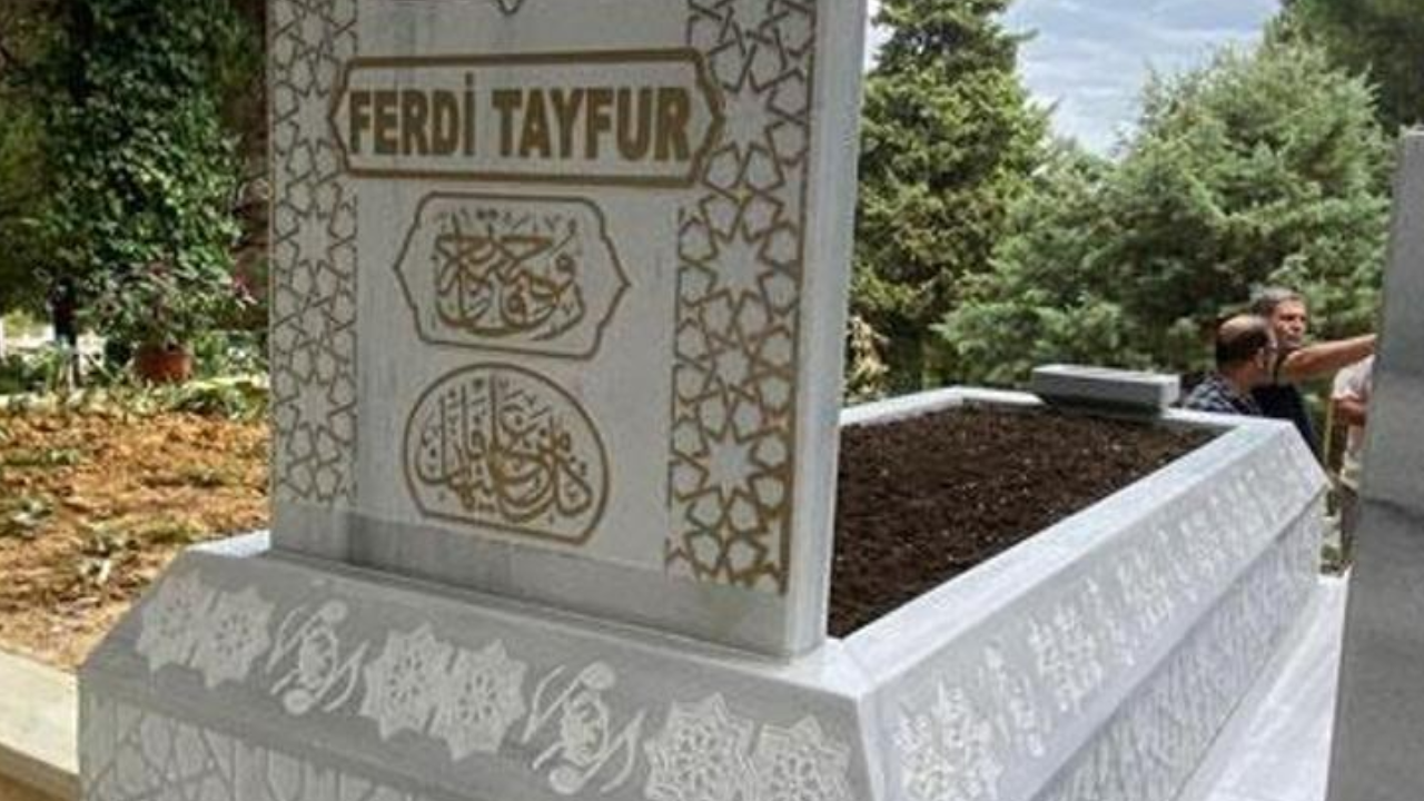 Bahçeli’den Ferdi Tayfur’a büyük vefa: Kabri yaptırdı, hatırasını ölümsüzleştirdi