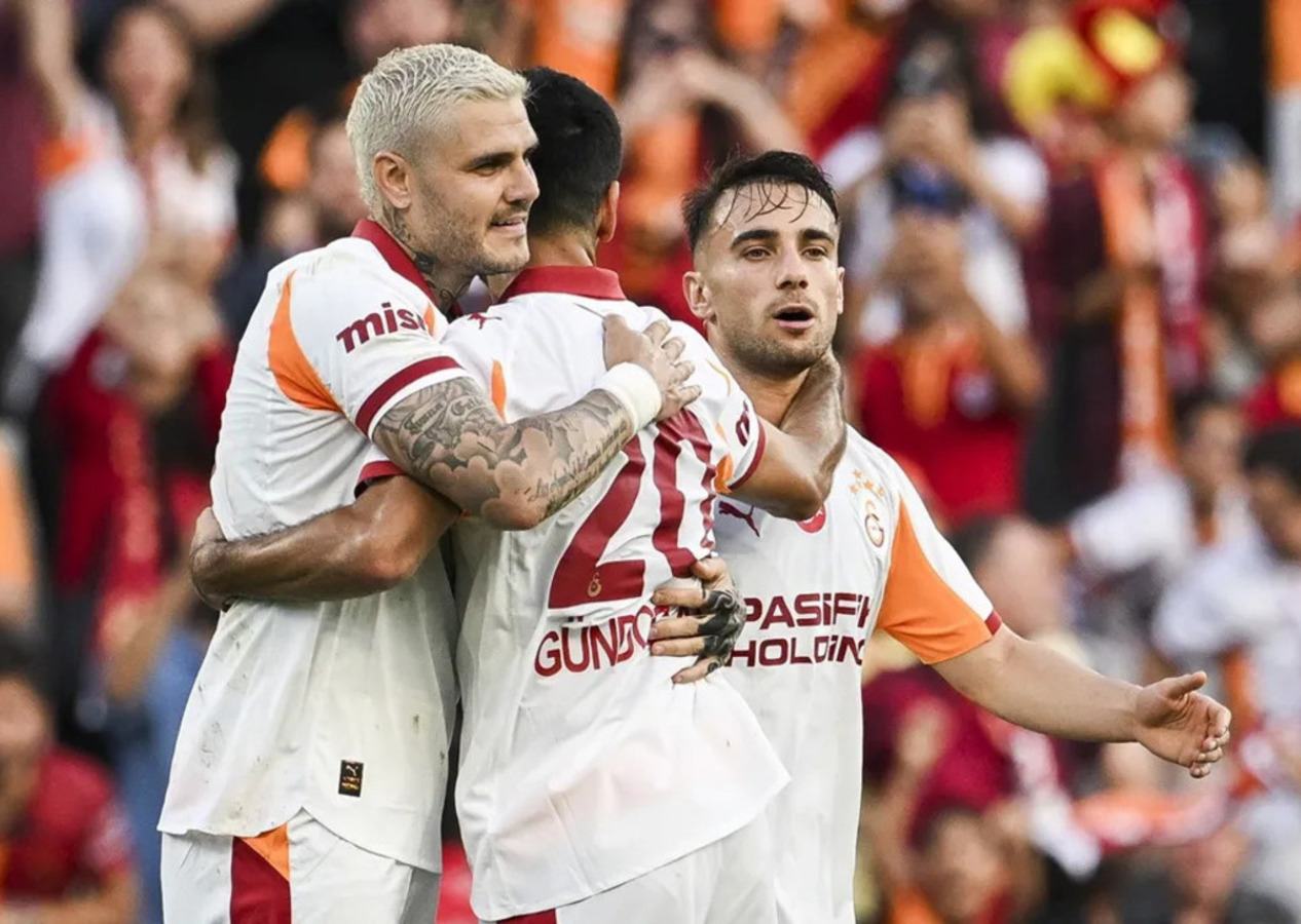 Galatasaray ikinci yarı açıldı, Eyüpspor deplasmanında kazandı (Eyüpspor 0 - 2 Galatasaray | Maçın özeti)