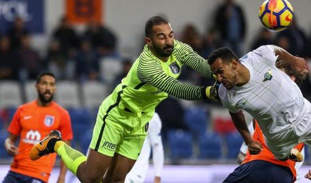 Başakşehir 3 puanı uzatmalarda kaptı!