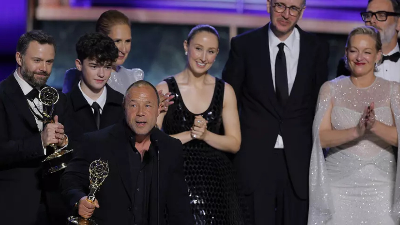 2025 Emmy Ödülleri sahiplerini buldu: ‘Adolescence’ ve ‘The Pitt’ geceye damga vurdu