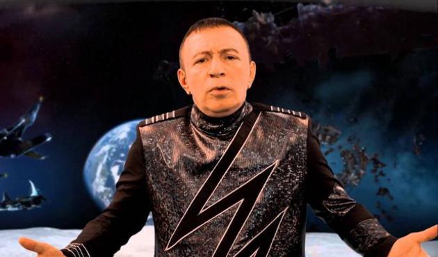 Mustafa Topaloğlu yine kırdı geçirdi!