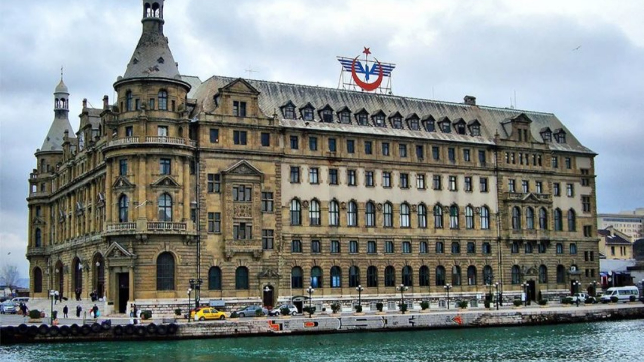 İstanbul’a tarihi dokunuş! Haydarpaşa Garı kültür ve sanatın yeni merkezi oluyor