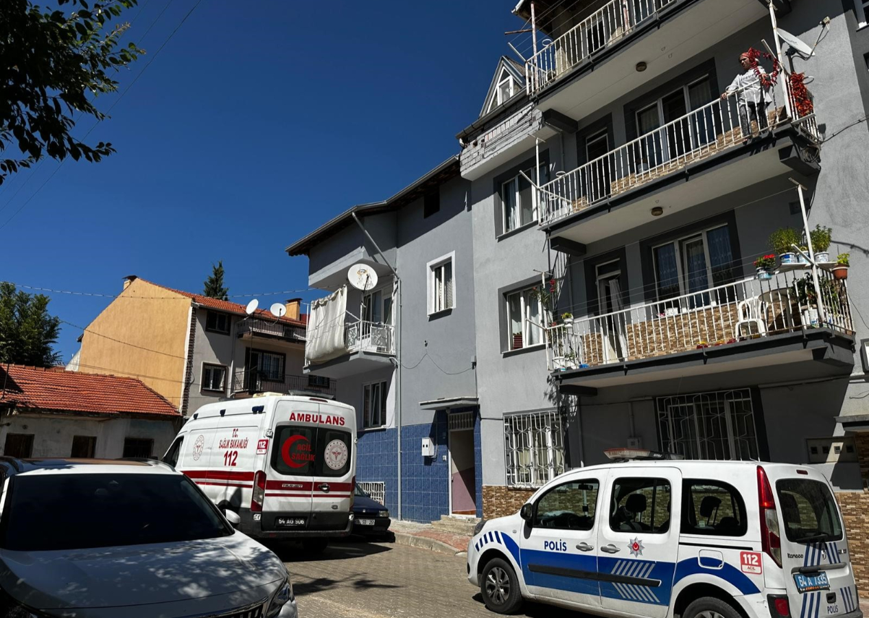 Uşak'ta şüpheli ölüm! Anne evde hareketsiz oğlunu buldu: olay yeri incelemesi başladı