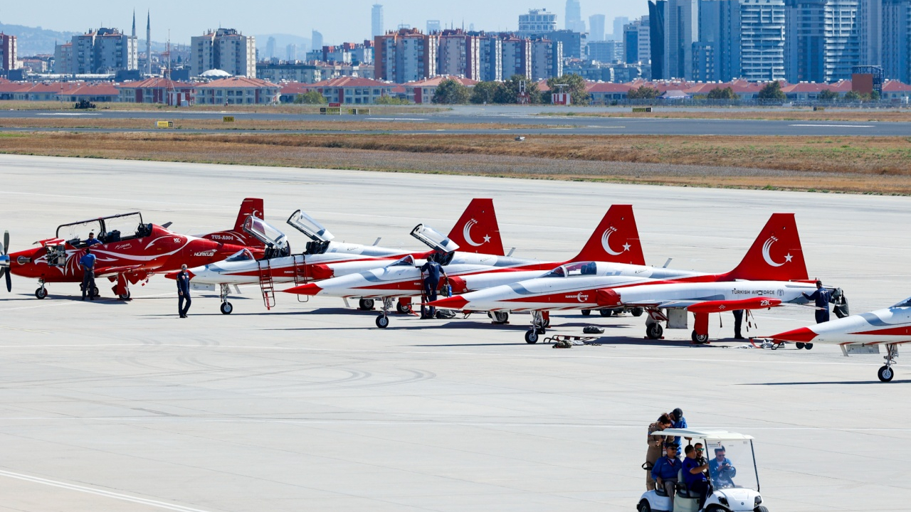 TEKNOFEST İstanbul’da ikinci gün heyecanı! Hava gösterileri ve teknoloji sergileriyle dolu program