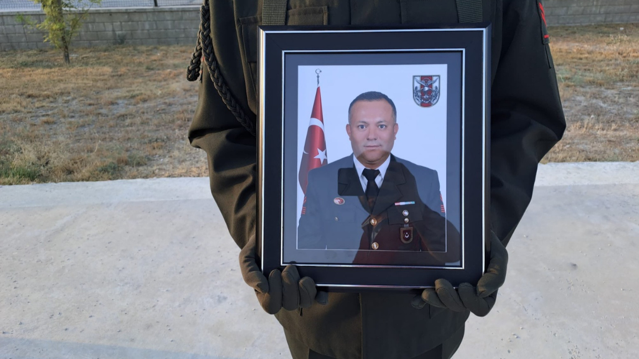 MSB acı haberi duyurdu: Görev başında kalp krizi geçiren Piyade Uzman Çavuş Hüseyin Günay şehit oldu