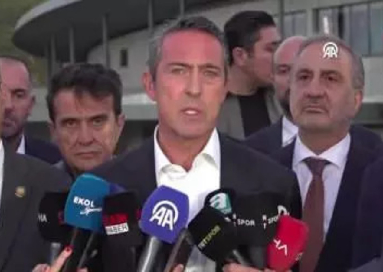 Ali Koç konuşurken ezan okundu! Göğe bakarak tek bir şey diledi!