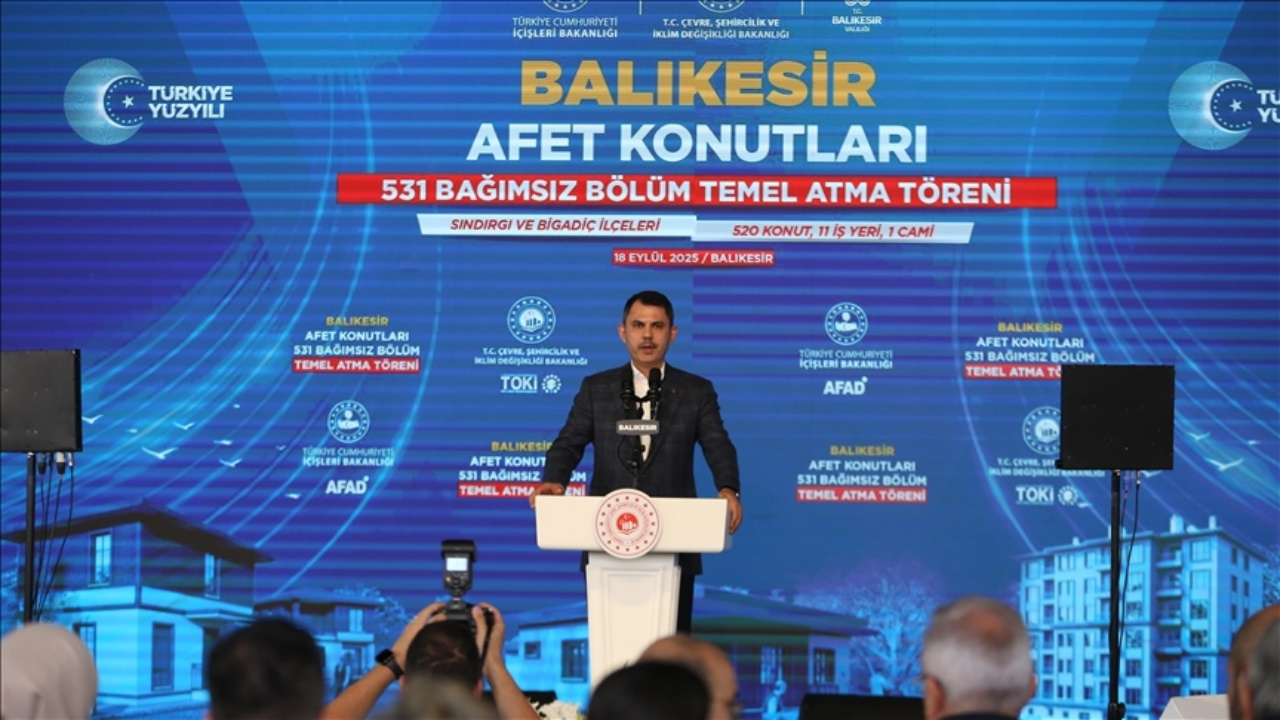 Sındırgı’da depremzedeler için yeni umut! Kalıcı konutların temeli atıldı