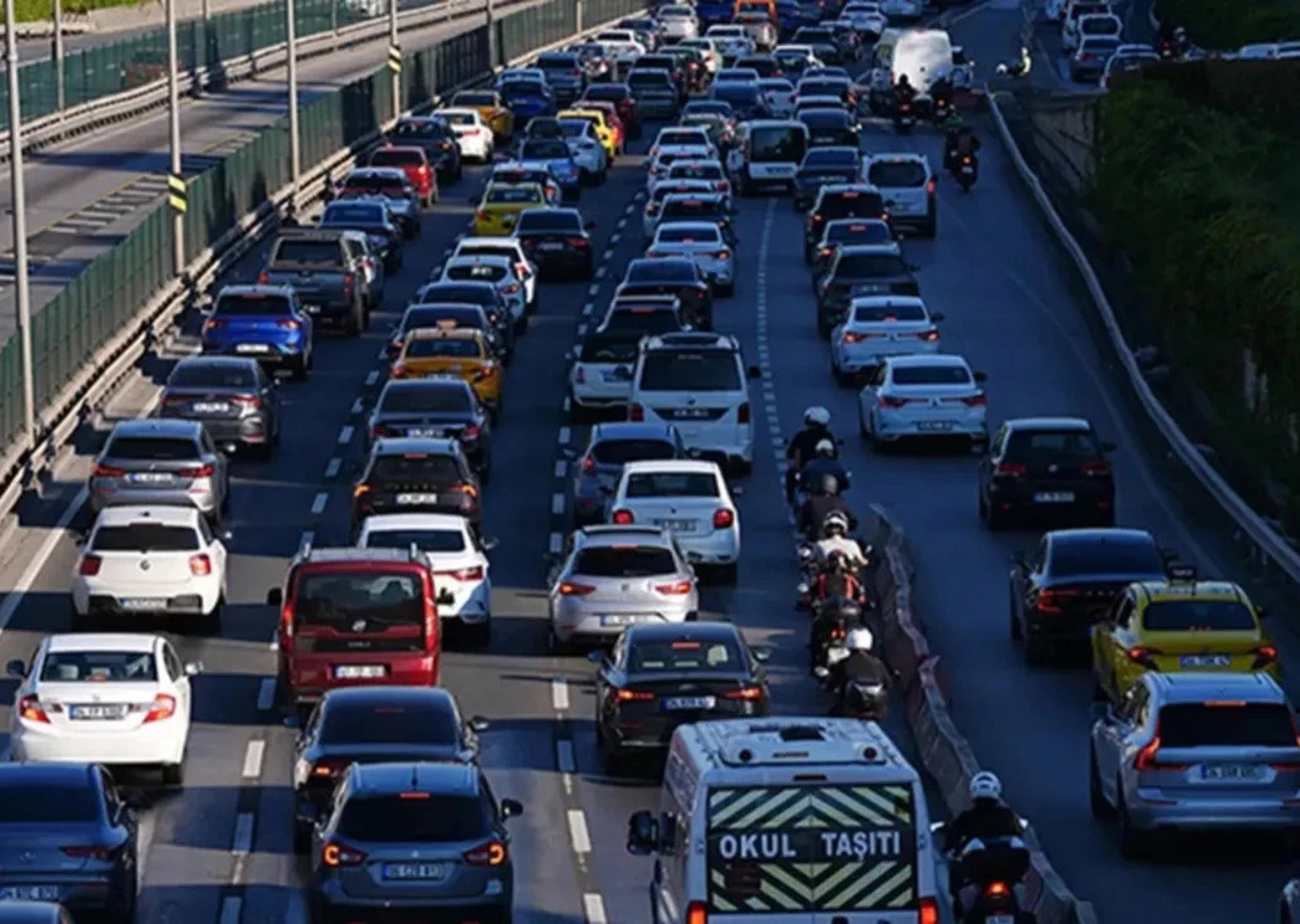 Sürücüler aman dikkat! Ekim ayında başlıyor: Ödemeyen artık trafiğe çıkamayacak!