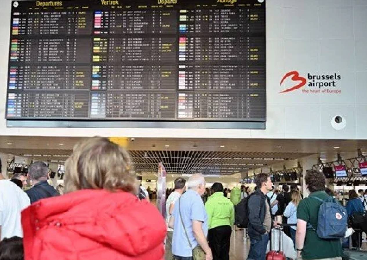 Brüksel, Berlin, Heathrow... Check-in sistemleri çöktü, havalimanlarını felç etti