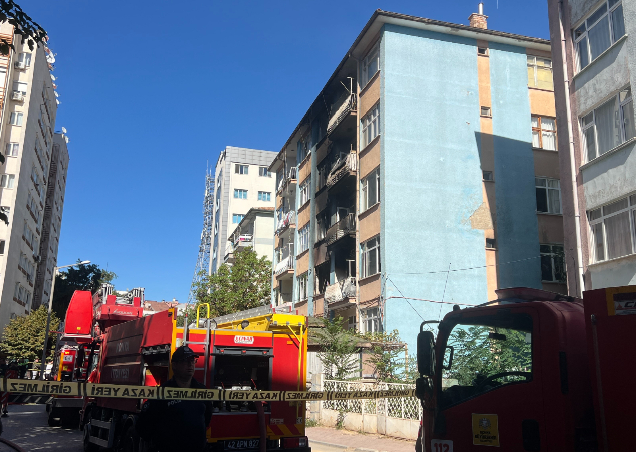 Selçuklu’da daire yangını: Mahsur kalanlar kurtarıldı