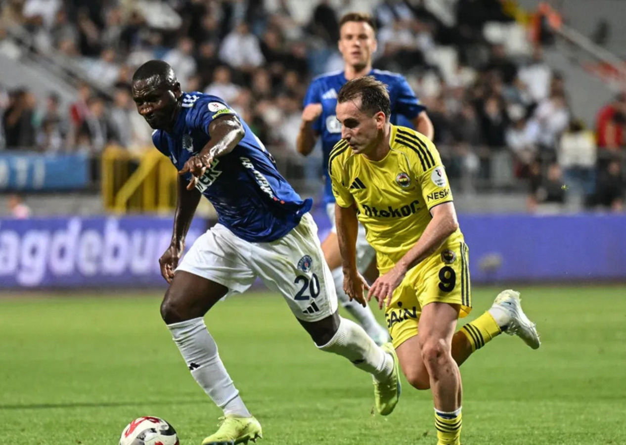 Fenerbahçe 10 kişilik rakibini yıkamadı, 2 puanı deplasmanda bıraktı (Kasımpaşa 1 - 1 Fenerbahçe | Maçın özeti)