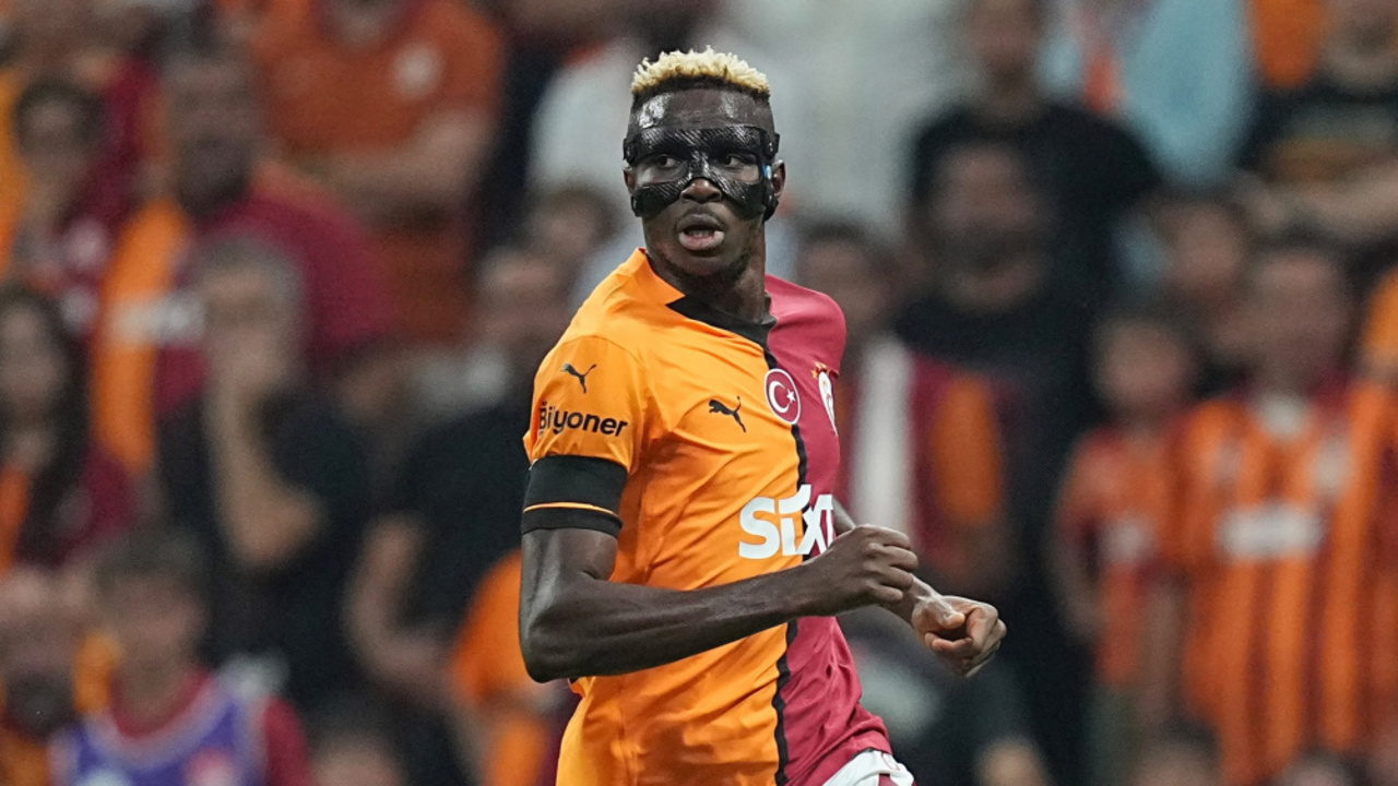 Galatasaray Taraftarına Victor Osimhen Müjdesi! Okan Buruk Döneceği Zamanı Açıkladı
