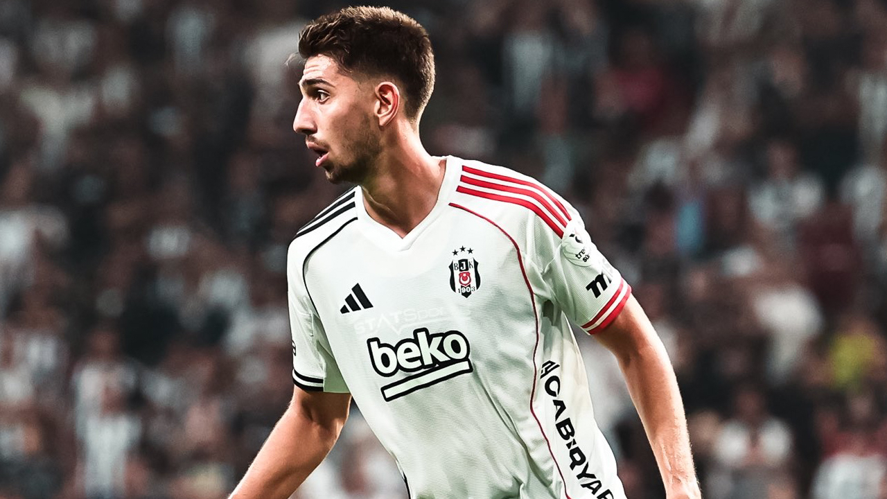 Beşiktaş'ta Demir Ege Tıknaz performansıyla yüzleri güldürdü