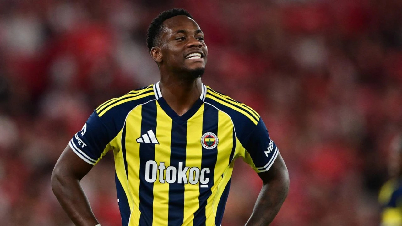 Fenerbahçe'de Jhon Duran 1 ay daha sahalardan uzak kalacak