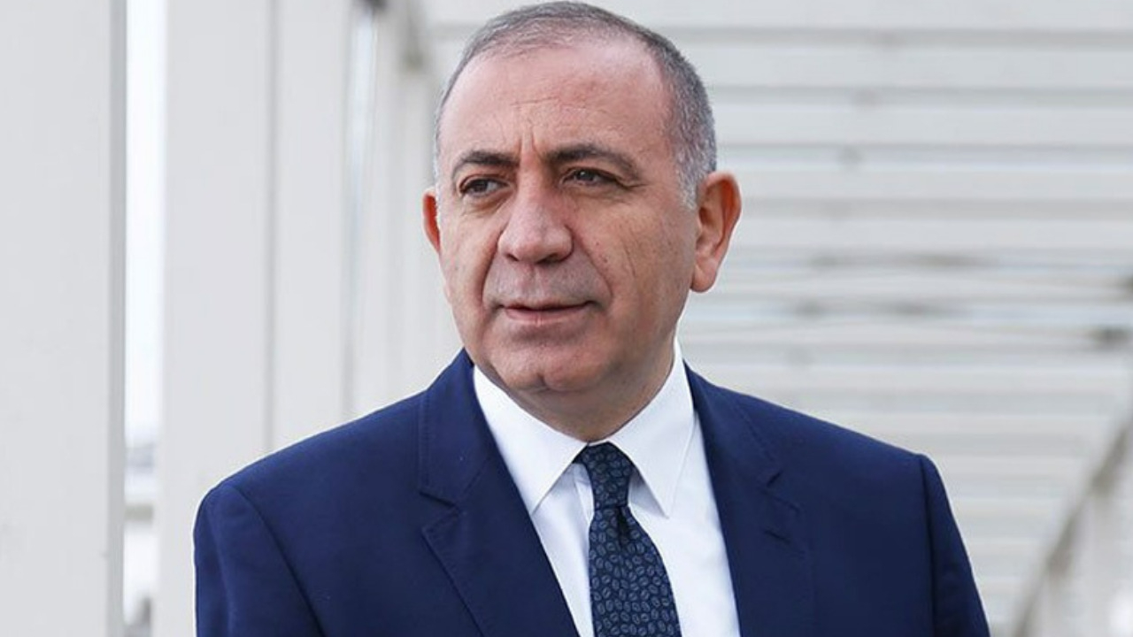 CHP İstanbul’da kaos! Gürsel Tekin’den kongre sessizliğini bozan sert mesaj!
