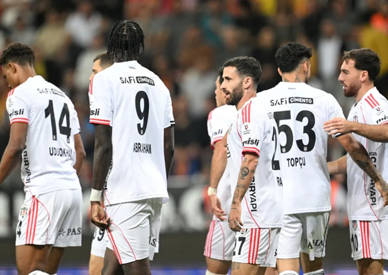 Rafa Silva hattrick yaptı, Beşiktaş Kayseri'de gol olup yağdı (Kayserispor 0 - 4 Beşiktaş | Maçın özeti)