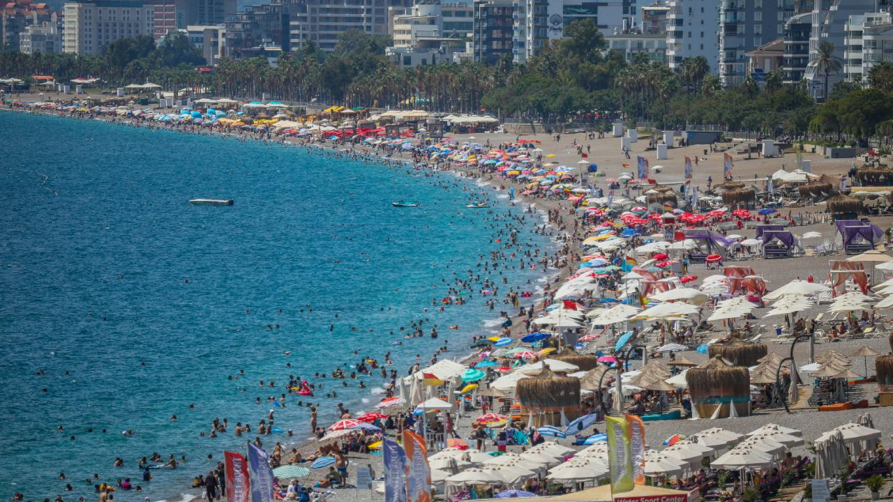 Bakanlık acımadı! Turizmde tüketici mağduriyetine 138,1 Milyon TL ceza