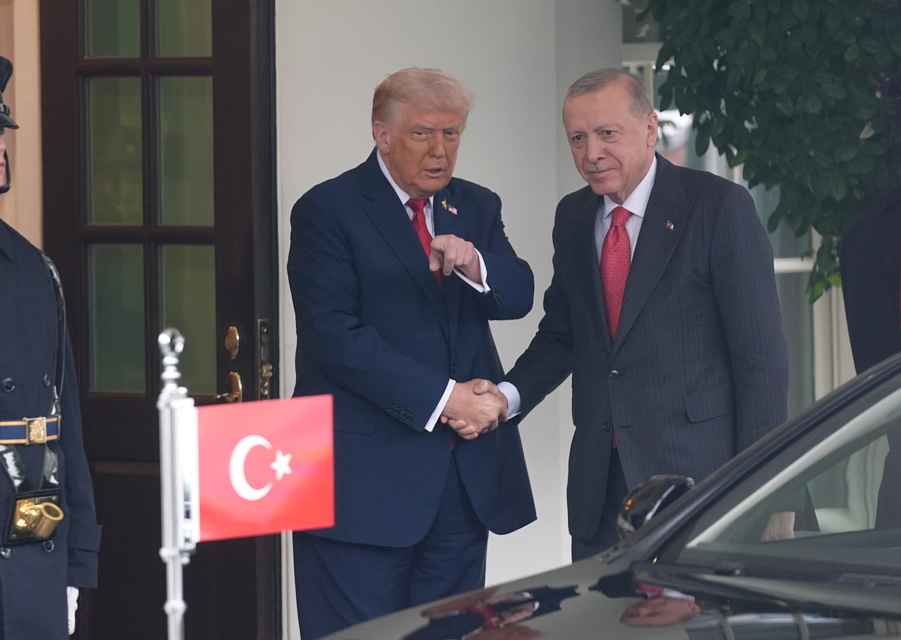 Dünyanın gözü bu zirvede! Trump Erdoğan'ı kapıda bekledi! İşte ilk görüntüler