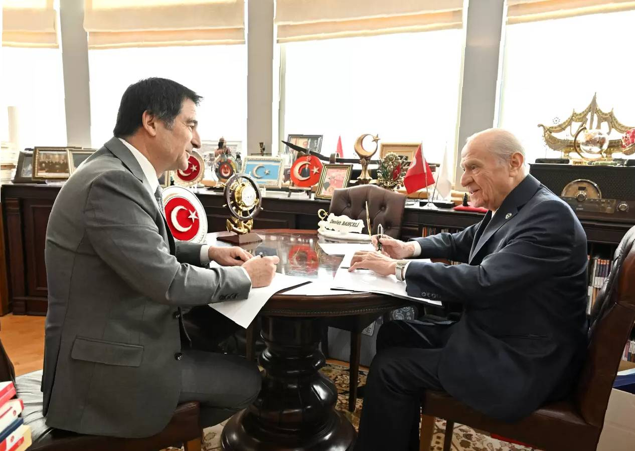 Devlet Bahçeli NATO'dan ayrılma sinyali verdi: 'Her iki yöne de bakmanın zamanı gelmiştir'