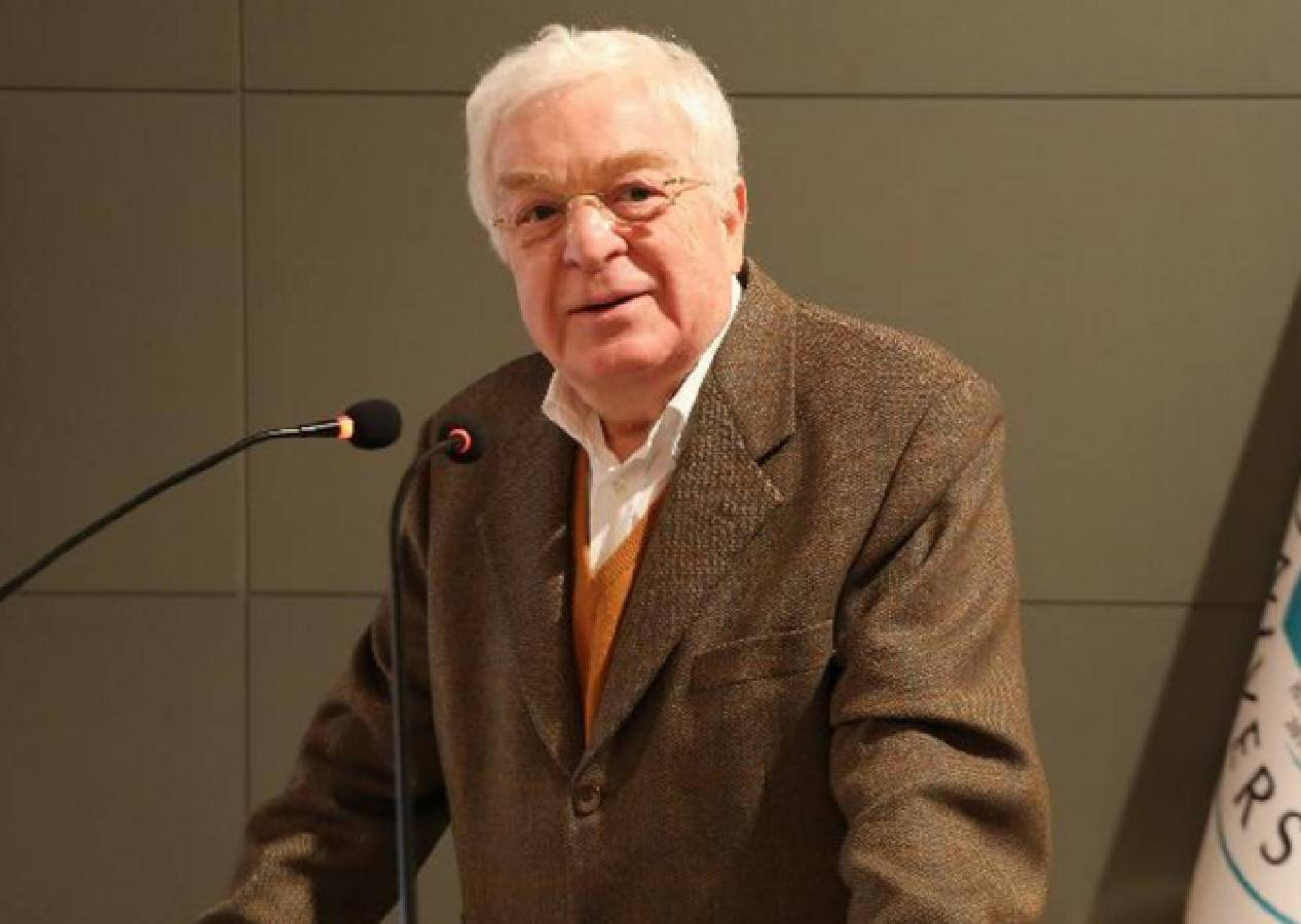 Araştırma dünyasının acı kaybı! Siyasal iletişimin öncü ismi Bülent Tanla hayatını kaybetti