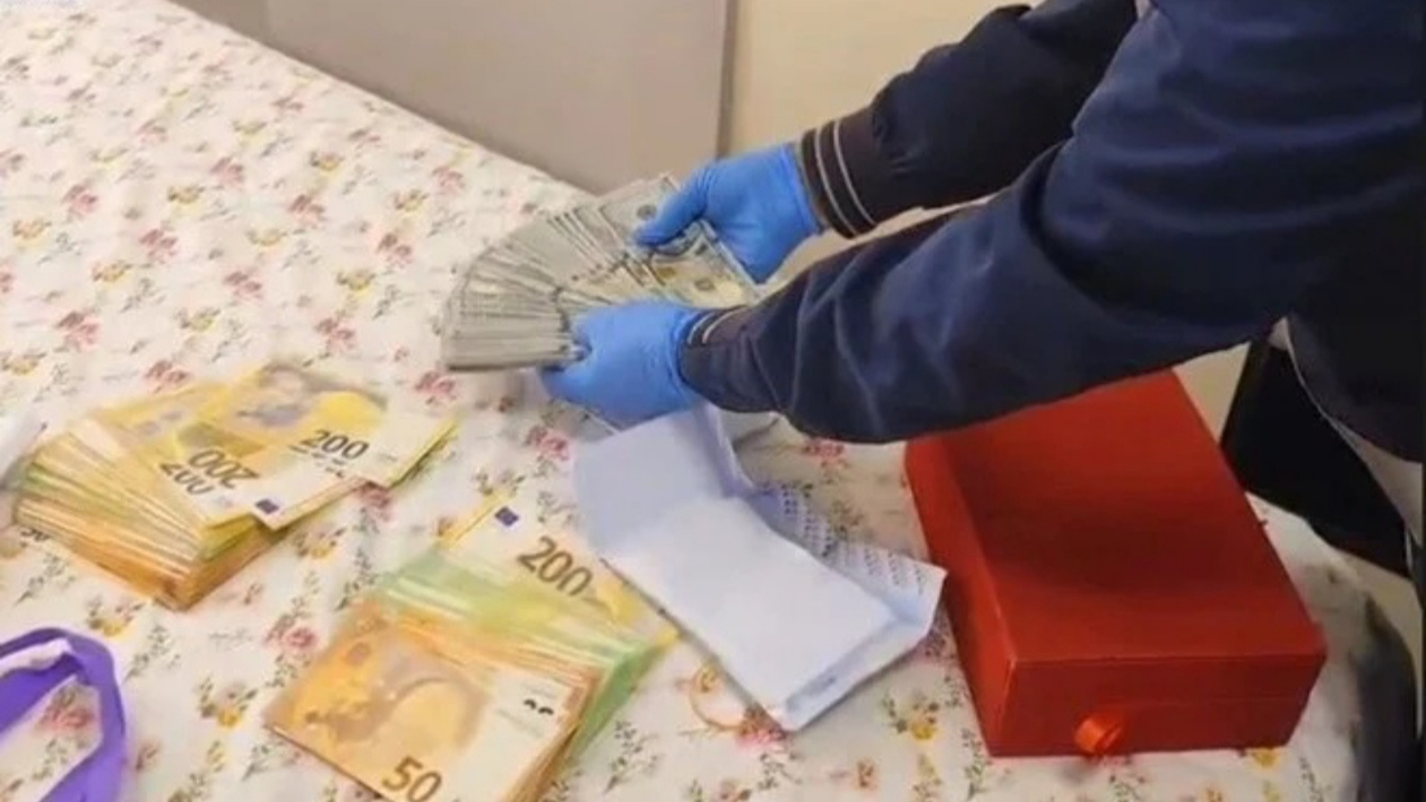 Malatya’da büyücü çetesi çökertildi! 27 kişiyi muska ve büyü bozma vaadiyle dolandırdılar, evlerden servet çıktı