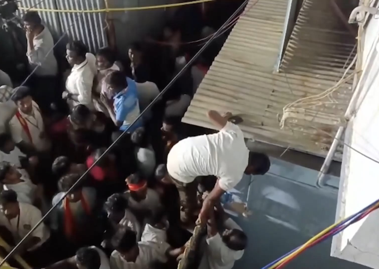 Kalabalık kontrol edilemedi! Hindistan’da siyasi mitingde facia: 38 Ölü, 58 Yaralı