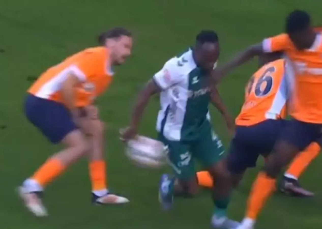 Süper Lig'de hakeme isyan: Türk futbolunda bugün elle asist yapıldı!