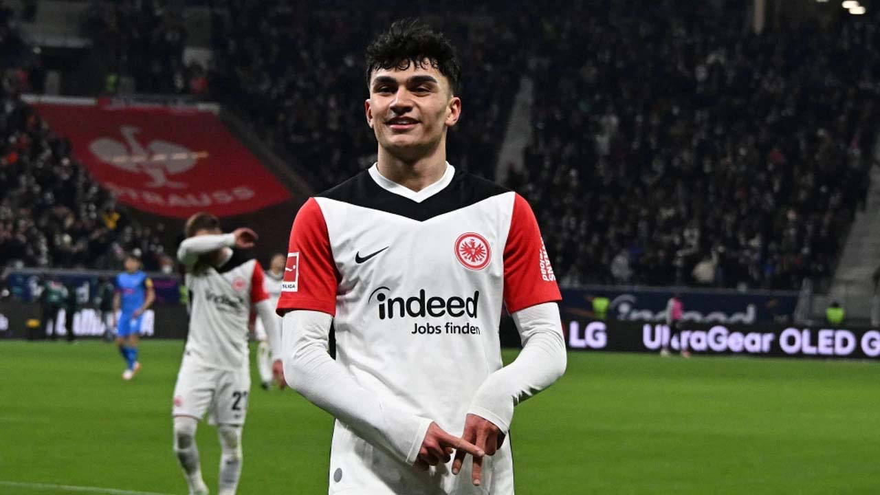 Can Uzun Bundesliga'ya damga vurdu! Değeri 45 milyon euroya yükseldi