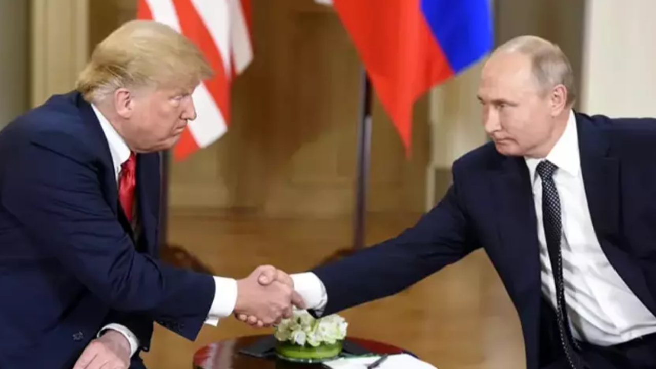 Kremlin’den Trump’a Moskova daveti: Putin görüşmeye hazır