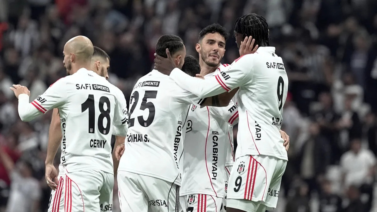 Beşiktaş derbi öncesi hata yapmadı, Dolmabahçe'de galibiyete uzandı (Beşiktaş 3 - 1 Kocaelispor | Maçın özeti)
