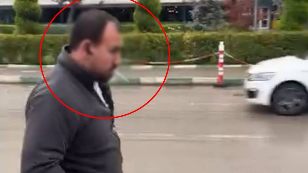 Şoför yol ortasında sigara molası verdi, yolcular isyan etti
