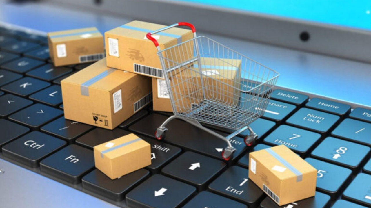 Türkiye’de e-ticaret patlaması! Bakan Bolat açıkladı: 3 trilyon TL’yi aşarak rekor kırdı